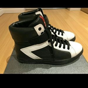 Prada Shoe - Women Size 37/7